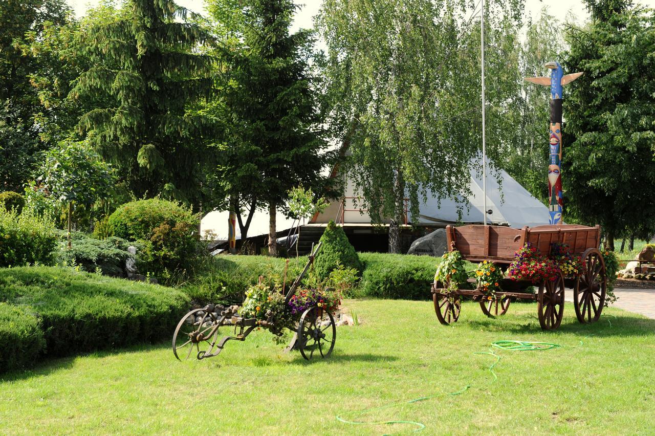 Dworek Wymyslowo Tuchola Exteriér fotografie